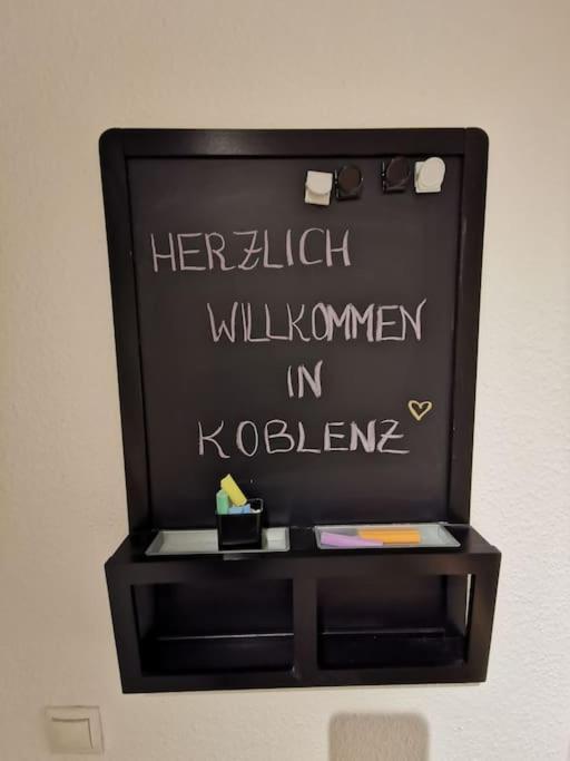Schoene Und Ruhige Wohnung Direkt An Der Mosel Koblenz  Eksteriør billede