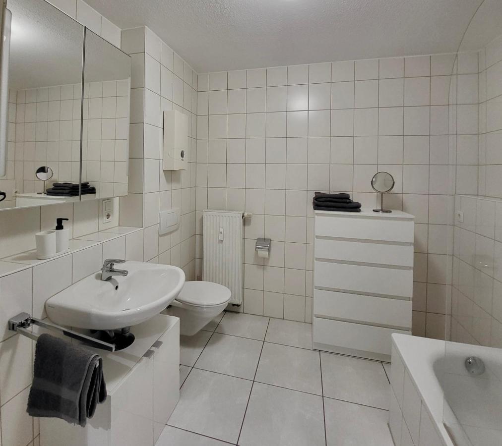 Schoene Und Ruhige Wohnung Direkt An Der Mosel Koblenz  Eksteriør billede